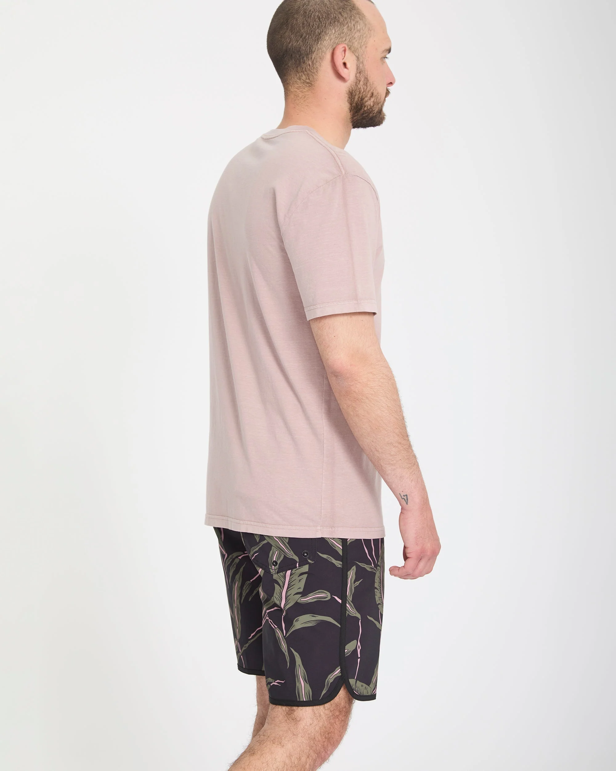 Encounter Scallop Mod 19" Boardshorts - Black - Image 8