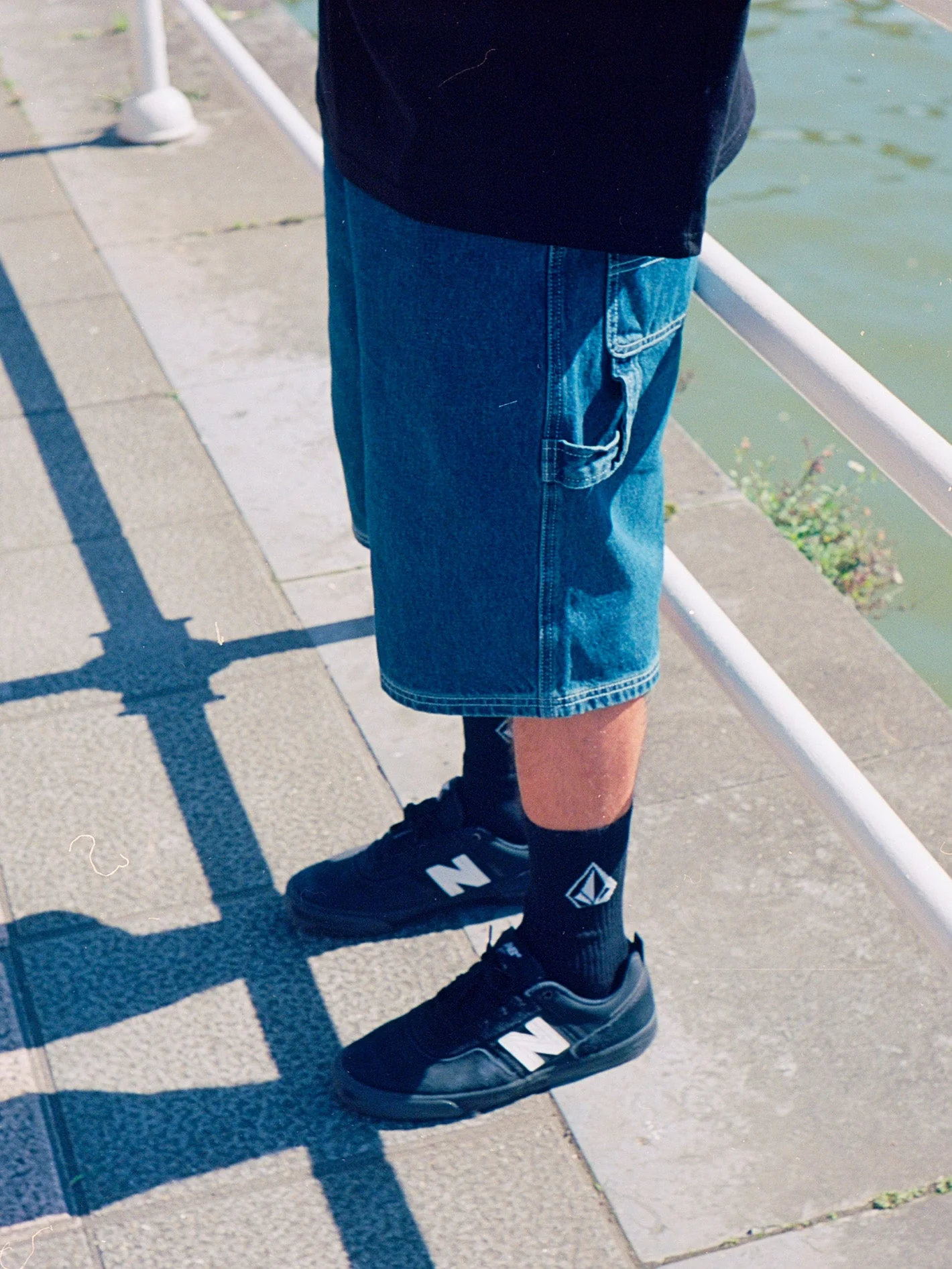 Labored Denim Utility Shorts - INDIGO RIDGE WASH - Image 3